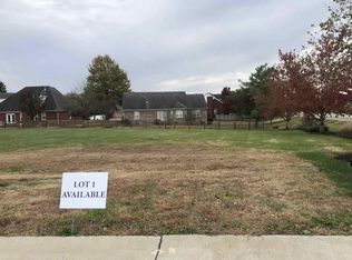 1374 Burr Oaks Dr, Bowling Green, KY