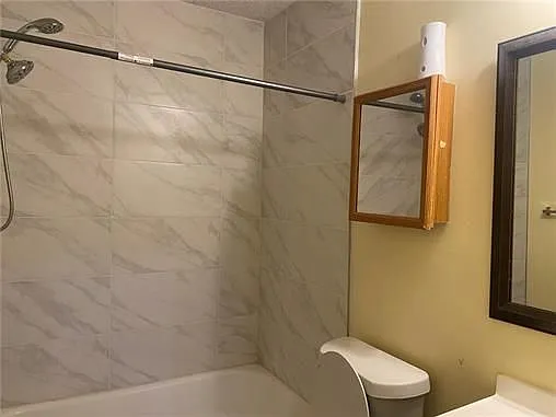 8215 NW Mace Rd — Photo 5
