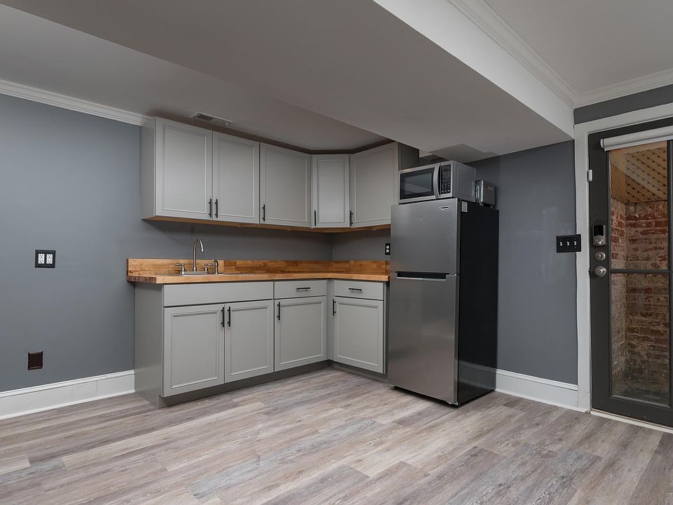 1st image of 417 S Davis Ave #B