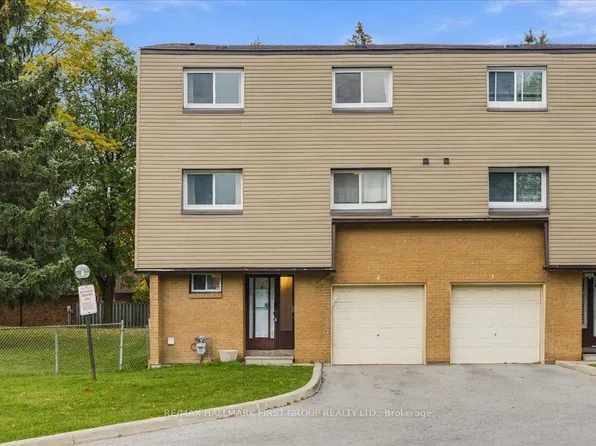 1415 Fieldlight Blvd #4, Pickering, ON L1V 2S3