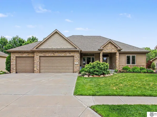 1317 S 195th St, Omaha, NE 68130