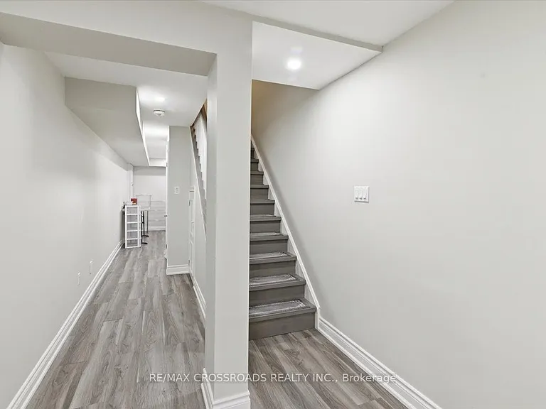 8 Culver Ln — Photo 28
