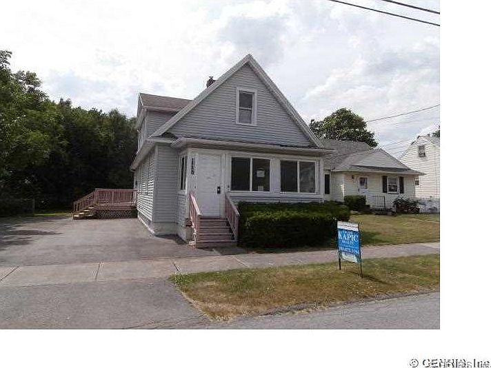 1st image of 117 Knapp Ave