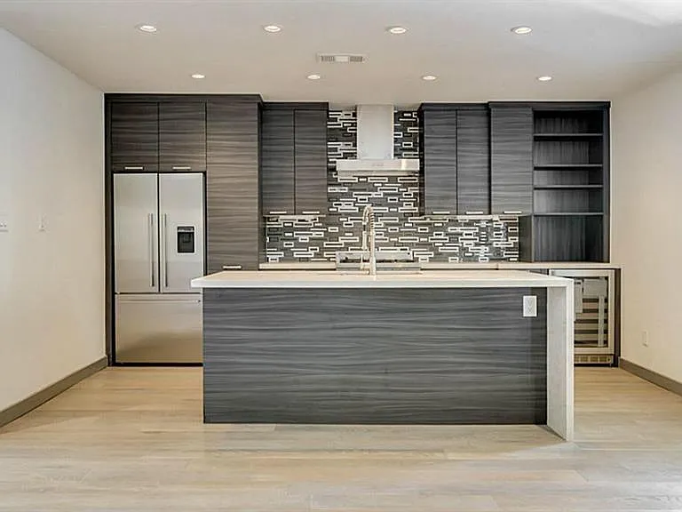 1410 Hyde Park Blvd #101 — Photo 34