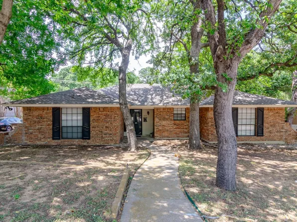 113 NE Alsbury Blvd, Burleson, TX 76028