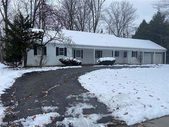 2nd image of 22495 Berry Dr