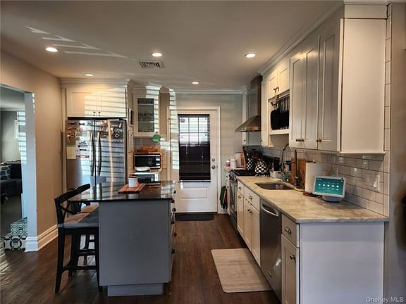 3rd image of 63 Kerrigan St