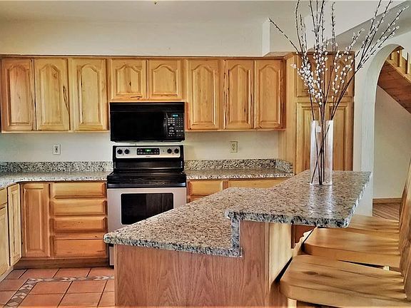 5th image of 1311 Lake Front Dr