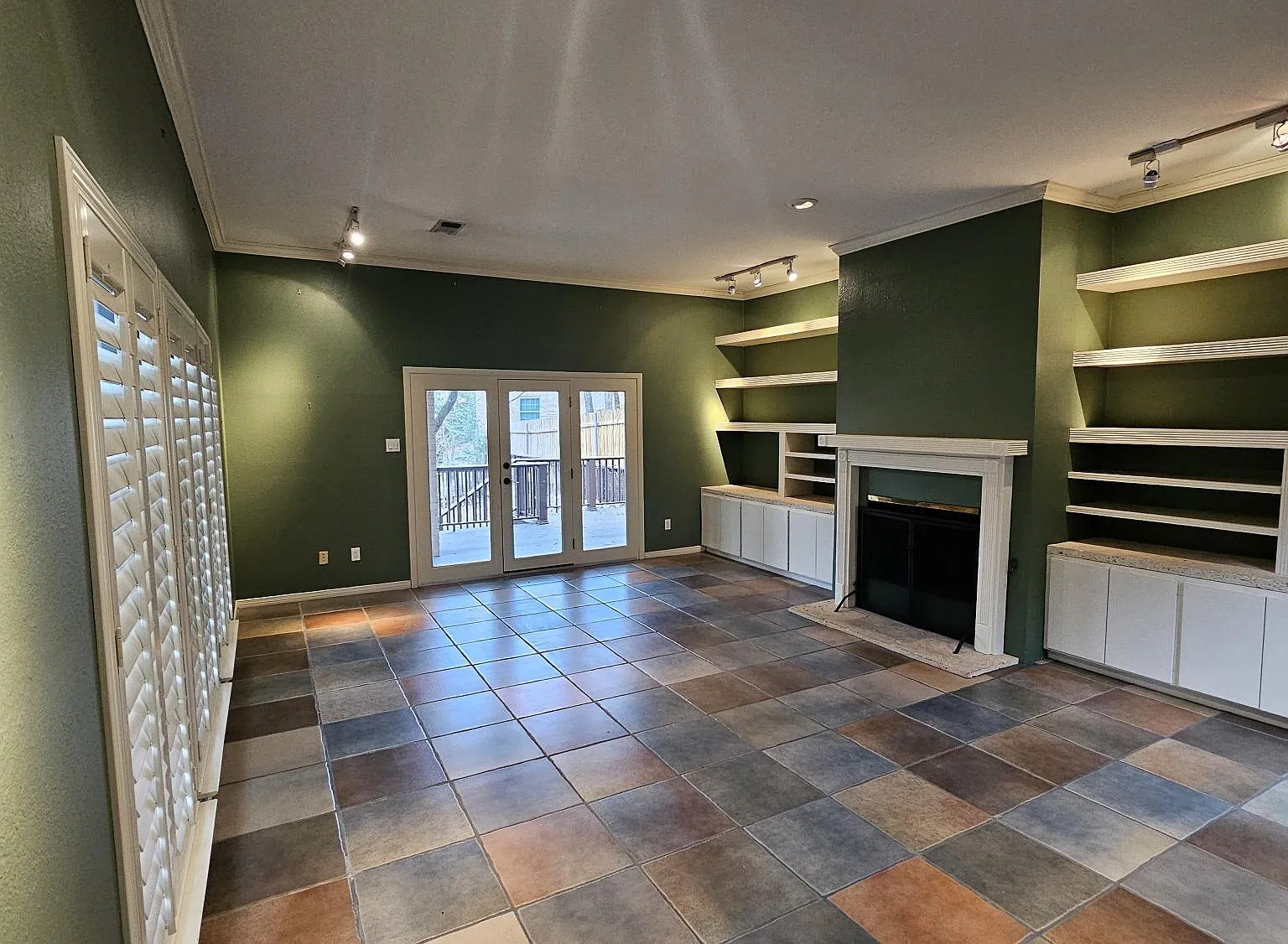4902 Westview Drive - 1 — Photo 4