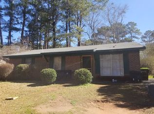 8 Highland Park Ct, Newnan, GA 30263