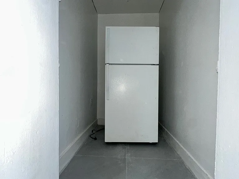 336 Broad St — Photo 23