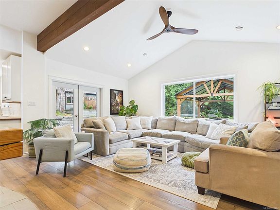 4th image of 375 Baylis Rd