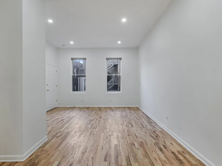 1102 N Hermitage Ave #CH — Photo 10