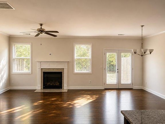 4th image of 109 Braemore Mill Dr