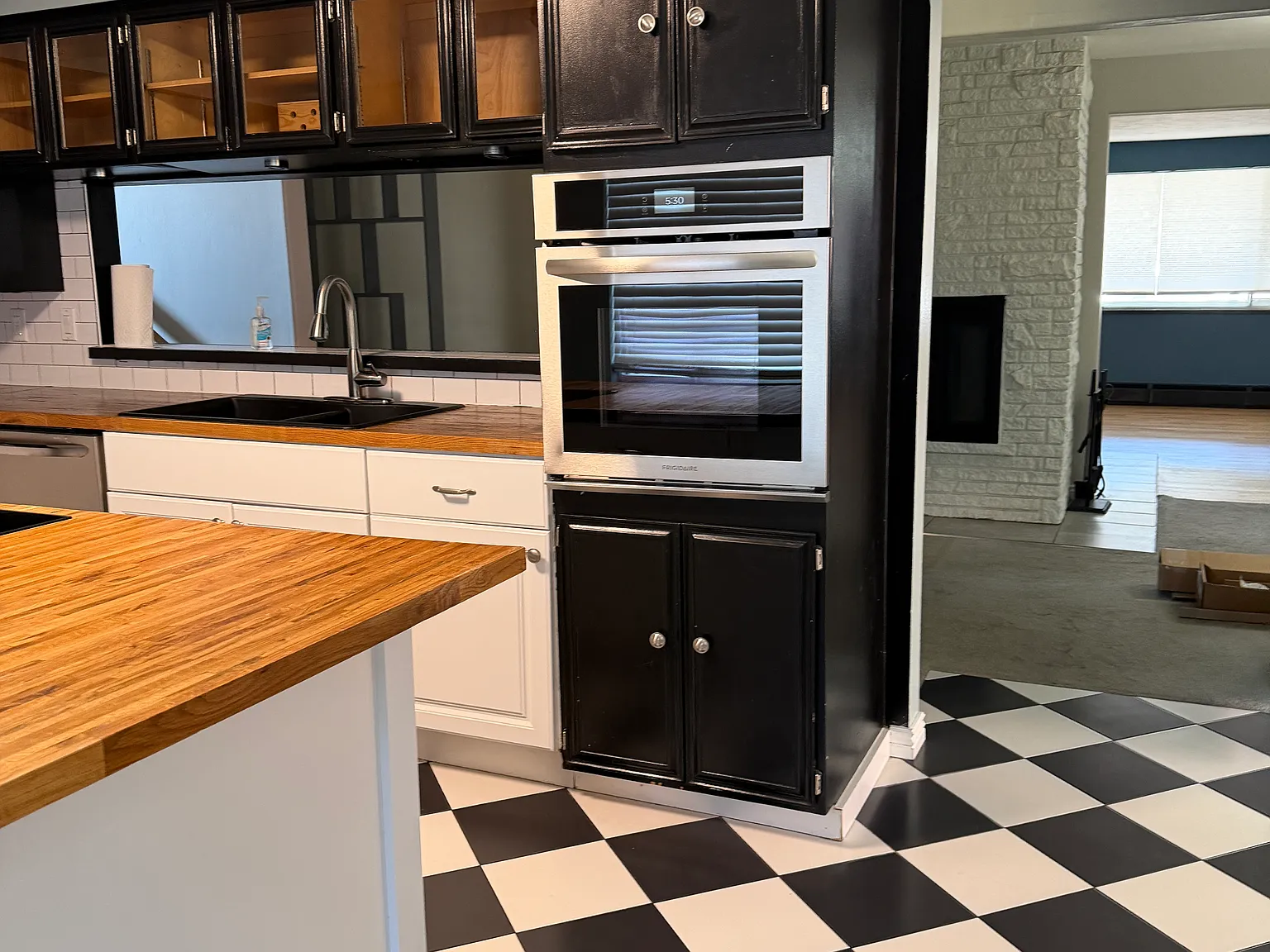 4 bed, 2576 sqft, $3,150 — Photo 4