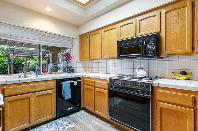 7587 N Spalding Ave — Photo 21