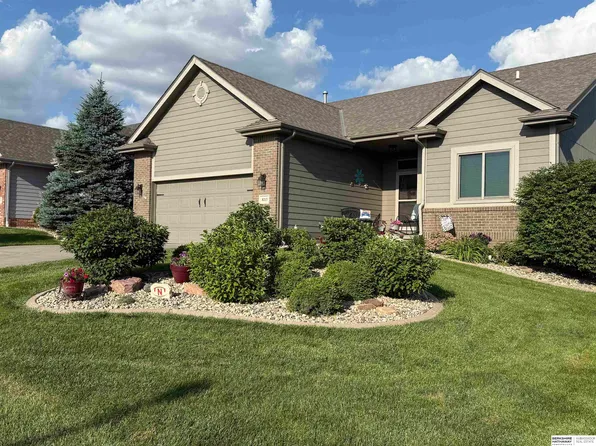 8215 S 107th St, La Vista, NE 68128
