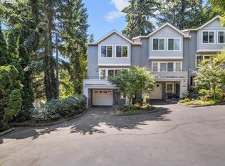 4528 Lower Dr, Lake Oswego, OR 97034