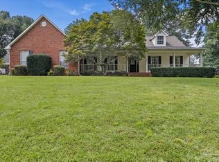 1427 Glenmore Dr, Cantonment, FL 32533