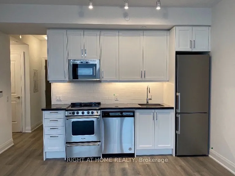 10 Gatineau Dr #1007W — Photo 5