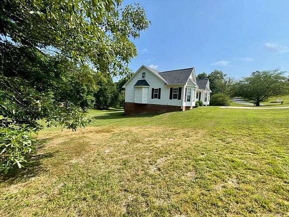 4th image of 324 Katie Ln