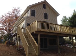 40 Forest Glen Rd, Valley Cottage, NY 10989