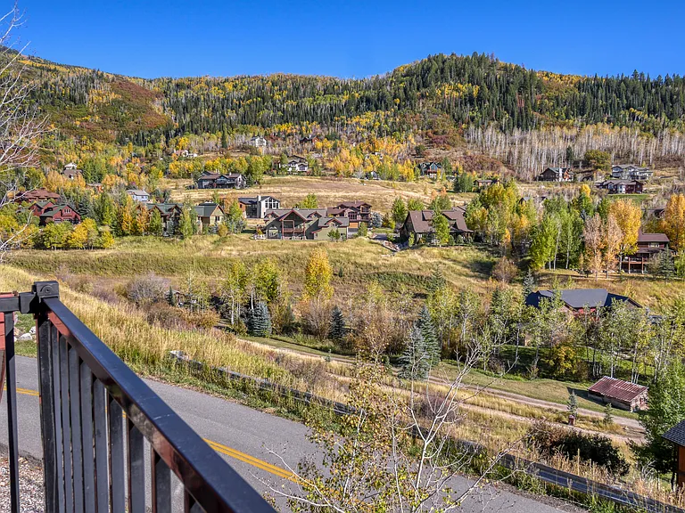3295 Apres Ski Way #B10 — Photo 11