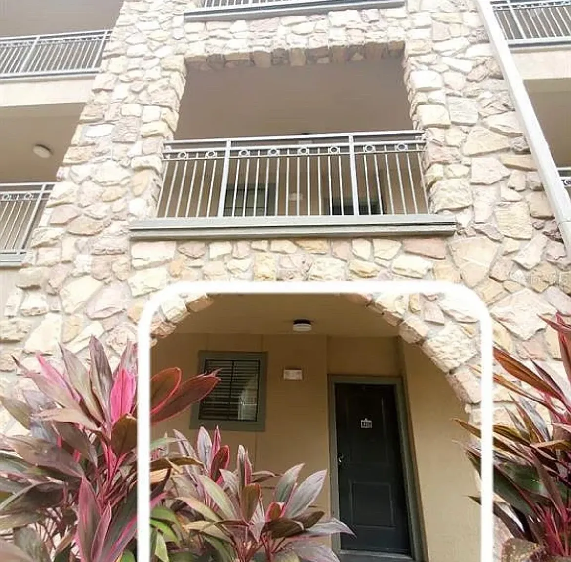 910 Charo Pkwy — Photo 3