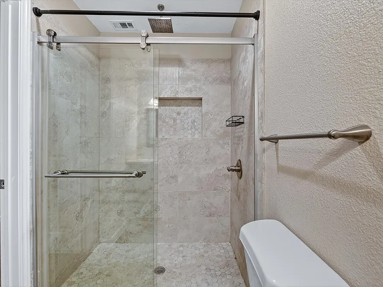 2908 Mistywood Ln — Photo 7