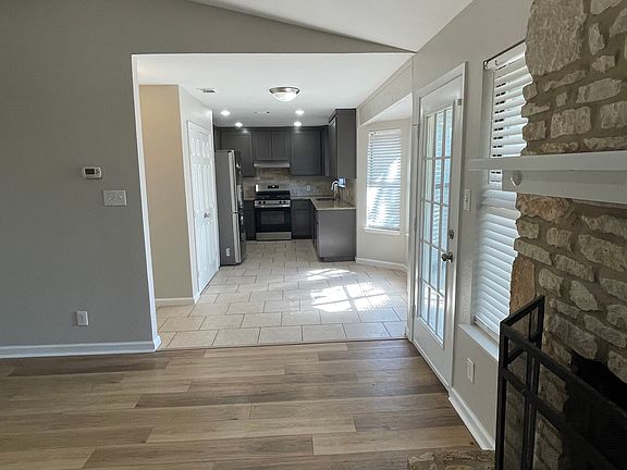 4th image of 709 Westminster Pl