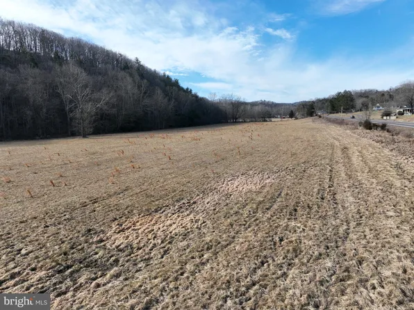 Northwestern Pike, Shanks, WV 26761