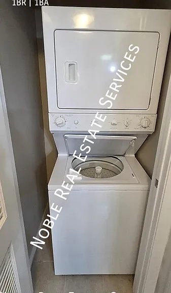 5252 Balboa Arms Dr #165 — Photo 14