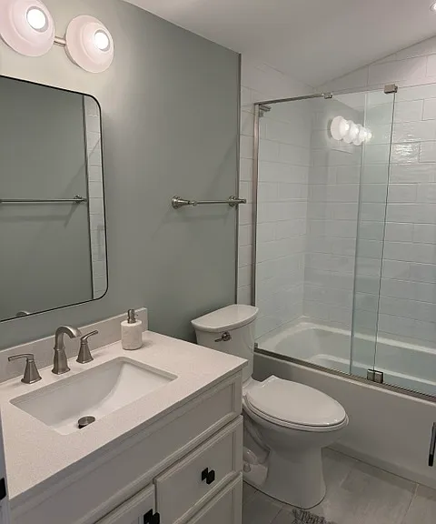 50 Marine Dr #8 — Photo 21