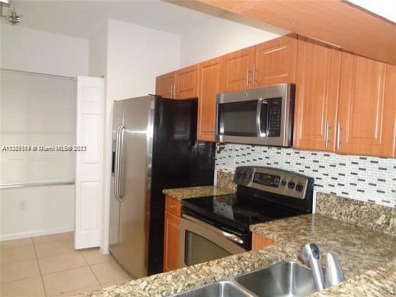 3rd image of 2601 SW 83rd Ave #104