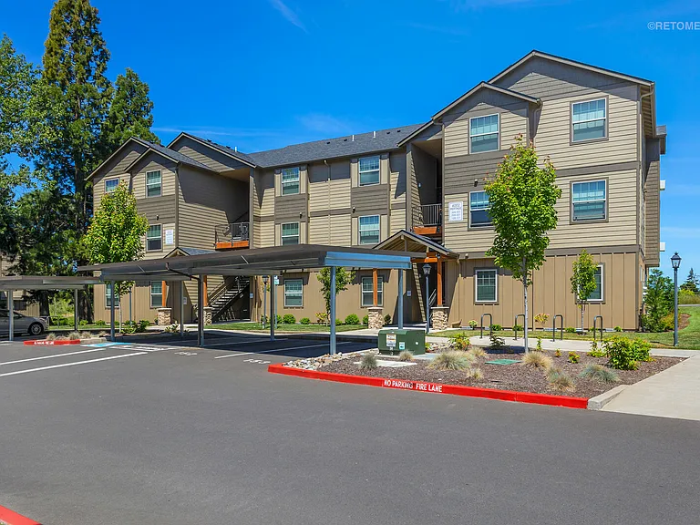 The Grove Apartments — Photo 21