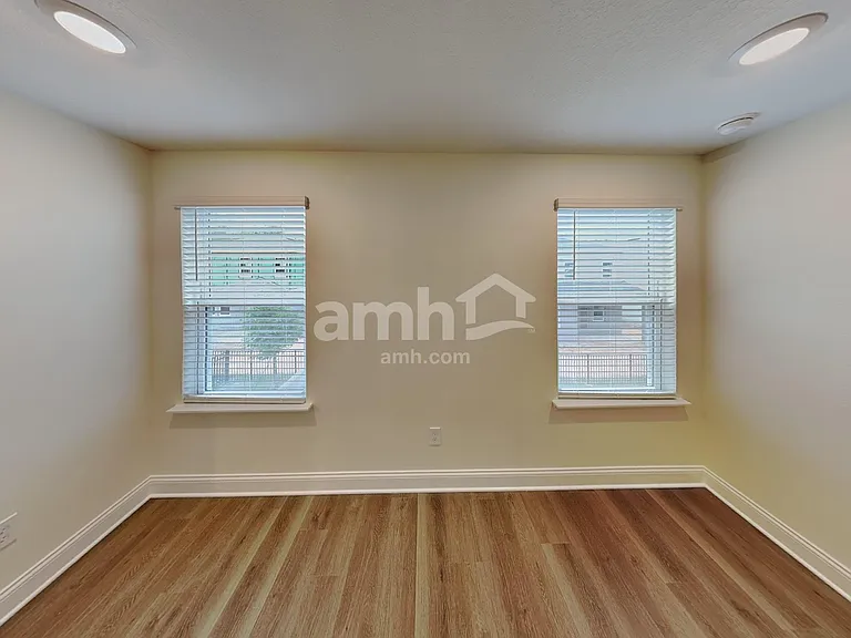 1019 Grafton Ridge Dr — Photo 15