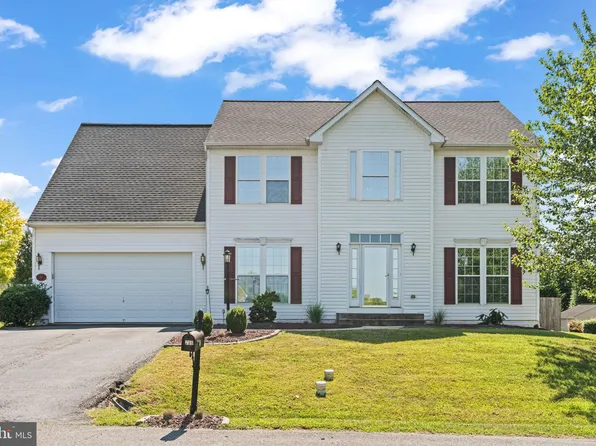 136 Harvest Wagon Way, Greencastle, PA 17225
