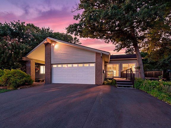 2nd image of 10302 Toledo Cir