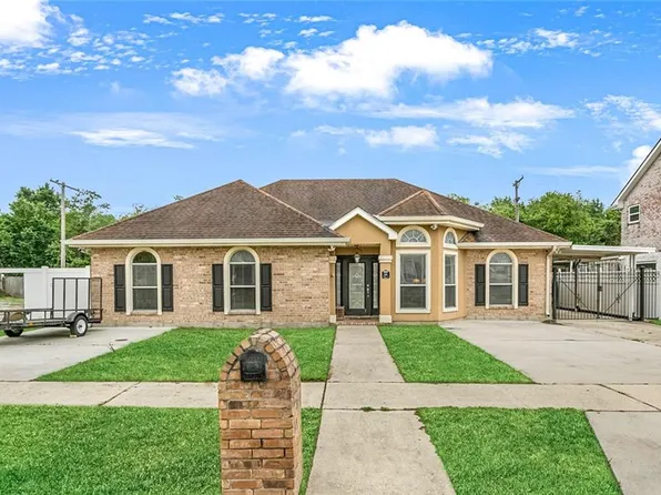 816 Terry Dr, Arabi, LA 70032