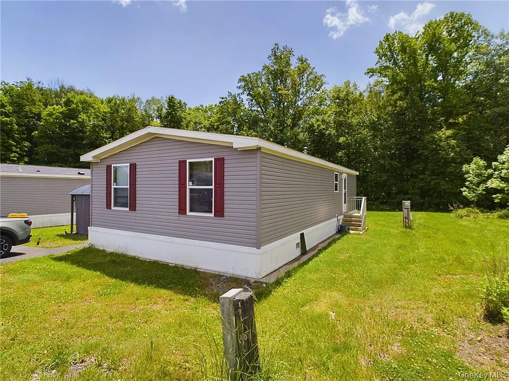 18 Shore Lane photo 1