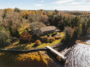 10680 Peggys Cove Rd, Glen Margaret, NS B3Z 3E6