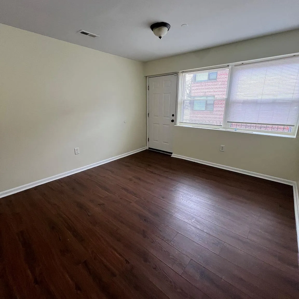 2 bed, 17856 sqft, $1,375 — Photo 3
