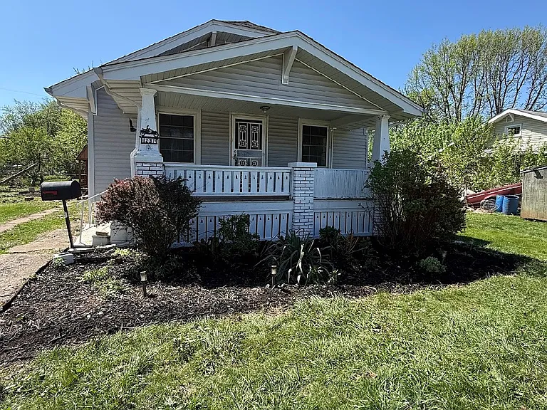 1237 E Johns Ave — Photo 1
