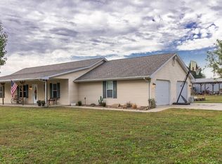 16958 Caplinger Pond Rd, Marion, IL 62959