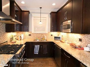 830 W Buckingham Pl #2, Chicago, IL 60657