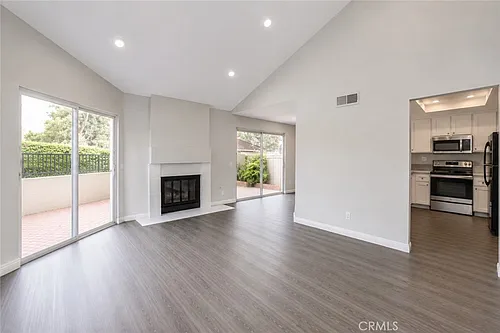 355 Stanford Ct Photo 1