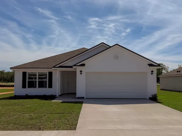 137 Milestone Trl, Crawfordville, FL 32327