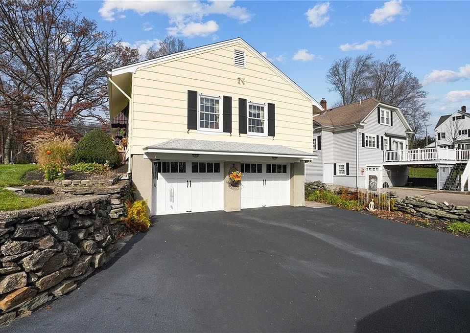 76 Pound Hill Rd, North Smithfield, RI 02896 Zillow