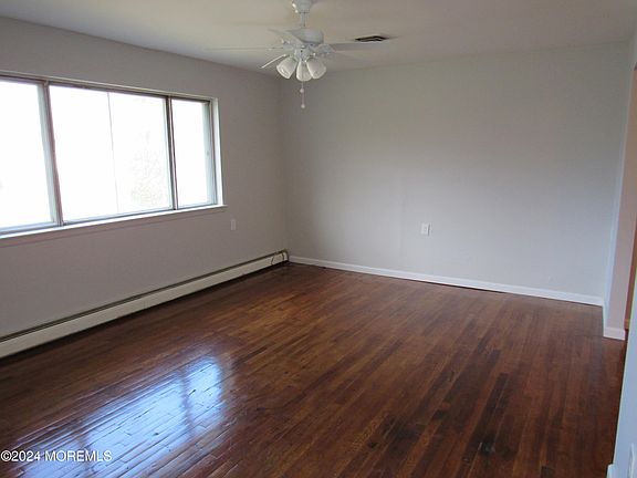 2nd image of 2054 Yorktowne Blvd