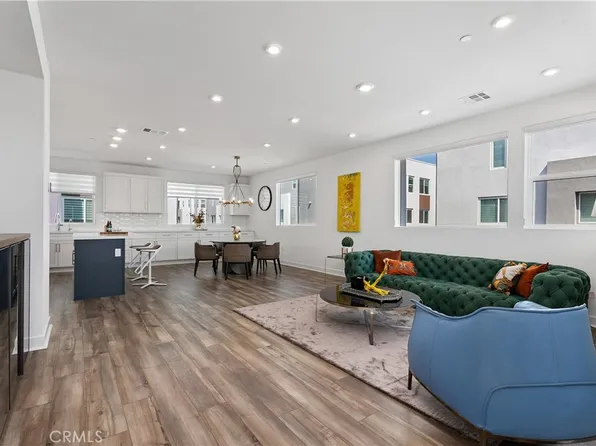 651 S Lyon St, Santa Ana, CA 92701